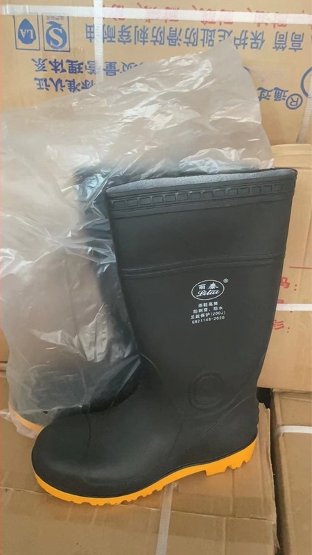 Botii de ploaie Lita cu protecție anti-șoc și anti-perforație, model 200J, antiderapante, rezistente la uleiuri, la acizi și baze, la substanțe chimice, talpă cu placă de oțel, vârf din oțel, înalte
