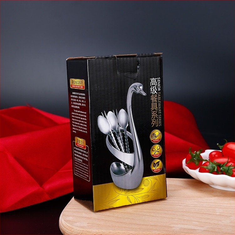 Ornament din aliaj de zinc, în formă de lebădă, cu tacâmuri: furculițe pentru fructe, lingură de desert, lingură pentru tort și bețișoare pentru fructe – set de veselă
