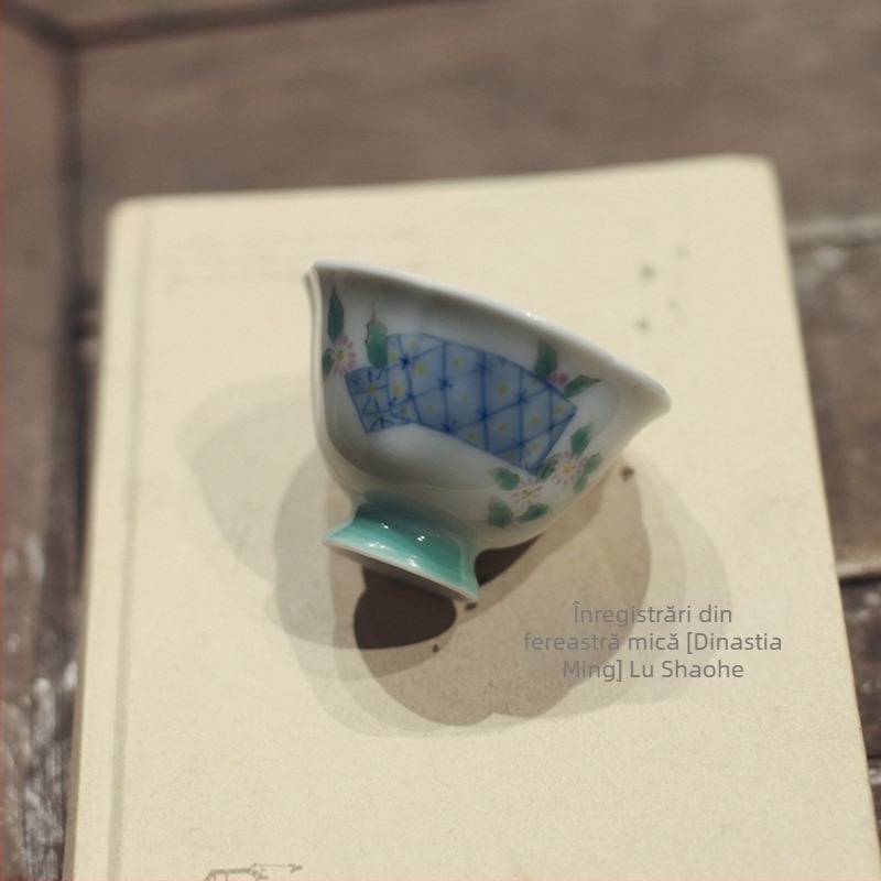 Ceșcuță de ceai pictată manual din Jingdezhen, decor color sub glazură — ceașcă individuală pentru degustarea ceaiului