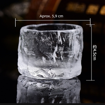 Ceșă de ceai din cristal alb brut, lucrată manual, gravată și personalizată