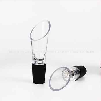 Decantor pentru vin din plastic, negru, capacitate 1–100 ml