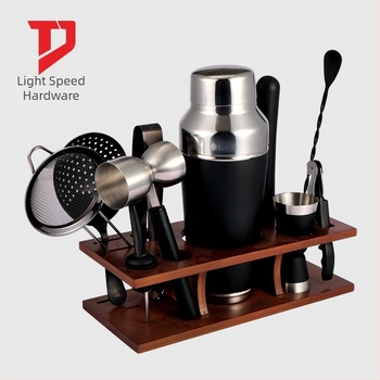 Set de unelte pentru bar din oțel inoxidabil, cu suport din lemn pătrat: shaker pentru cocktailuri, clește pentru gheață, strecurător pentru gheață și pahare de măsurare