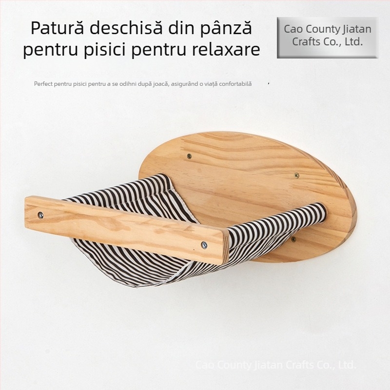 Cuib de pisică din lemn montat pe perete, cu frânghie de sisal și rampă de cățărare din lemn