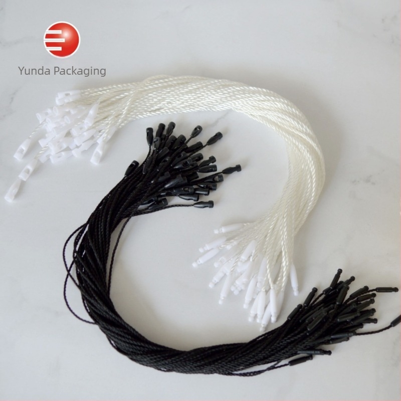 Pandantiv elegant în formă de glonț, cu legături din ață de bumbac, ață de poliester și ață cerată pentru haine și textile de casă