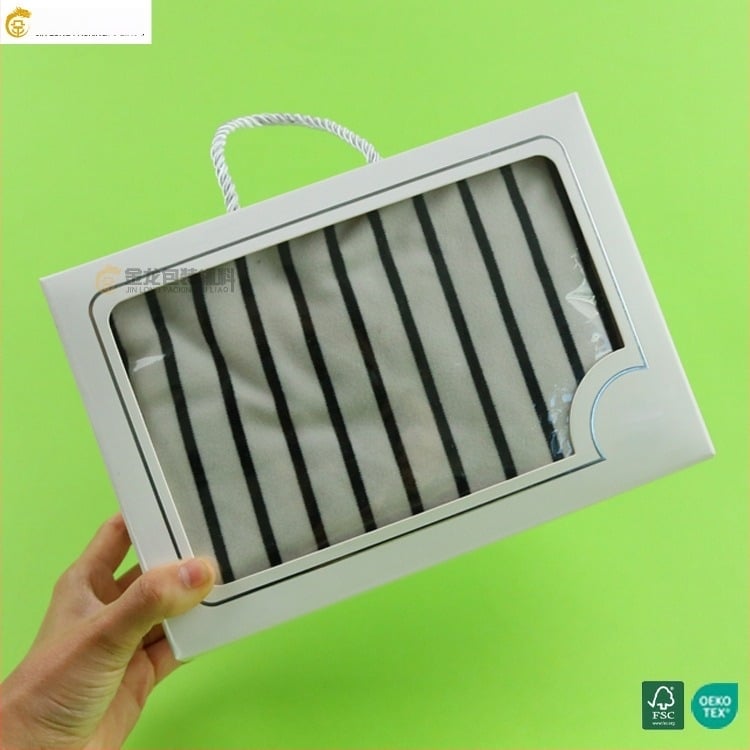 Cutie albă din carton pliabil pentru ambalarea îmbrăcămintei (tricouri și lenjerie), unisex, MOQ 1000 buc.