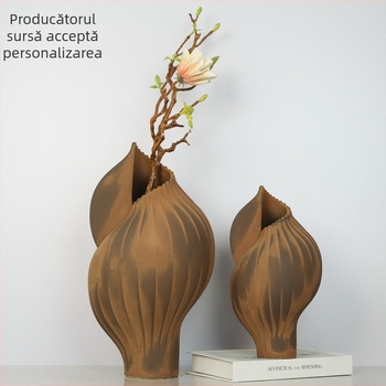 Vază ceramică rustică, vintage, design de designer, decor pentru hol, aranjament creativ cu flori uscate, vas decorativ cu motiv scoică