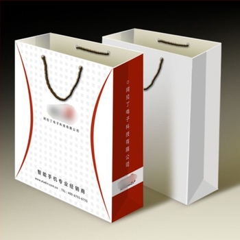 Geantă cadou personalizată cu logo pentru magazin de ochelari și îmbrăcăminte — geantă albă din carton, pungă de mână pentru cadouri, ștampilare cu fier și imprimare UV