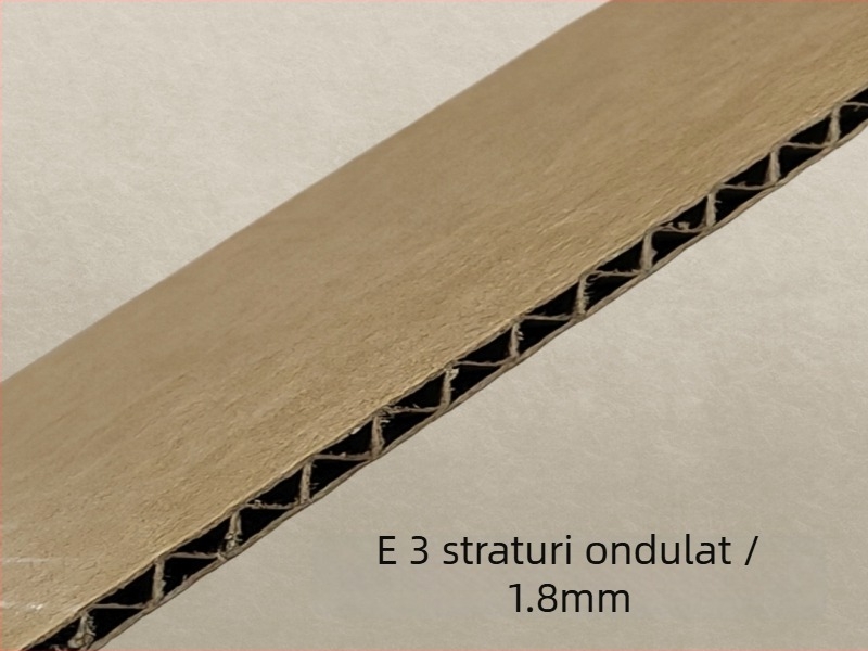 Ambalaj din carton kraft cu trei straturi, panou rigid îngroșat, inserții de umplere și separator, carton ondulat, personalizabil