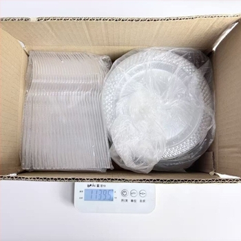 Set de veselă plastic de unică folosință, cu farfurii transparente rotunde, farfurii pentru tort și tacâmuri cu dungi