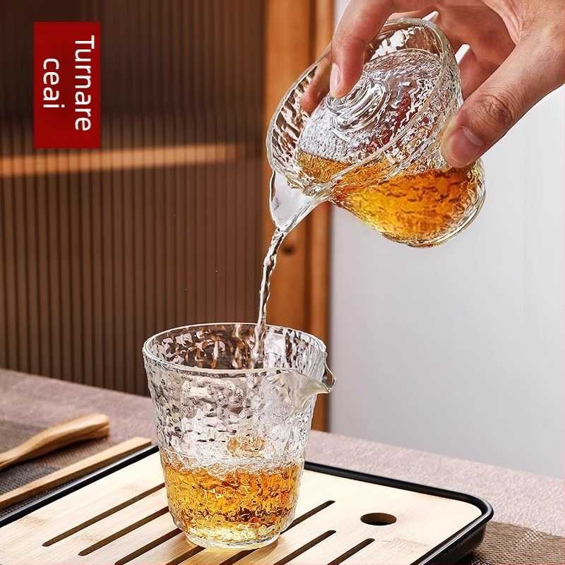 Set de ceai din sticlă, stil japonez, cu textură ciocănită și motiv de rouă glaciară, 8 piese