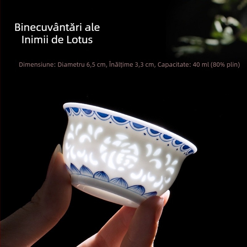 Ceașcă de ceai din porțelan pictată manual, albastru și alb, cu design decupat; set de ceai cu o singură ceașcă