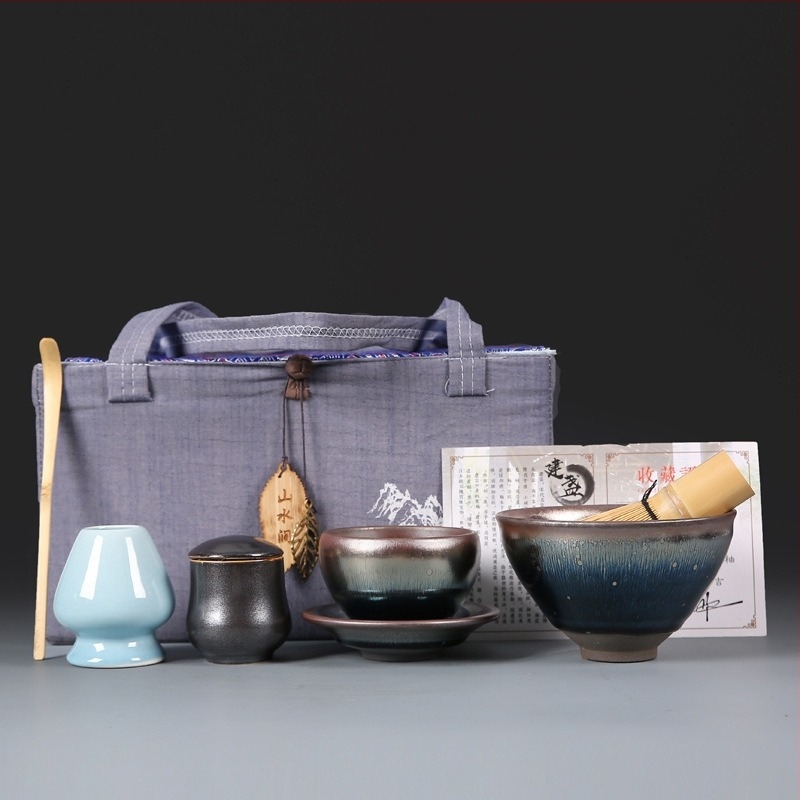 Set japonez pentru matcha, cu instrumente din bambus și bol Jian ware pentru ceremonia ceaiului