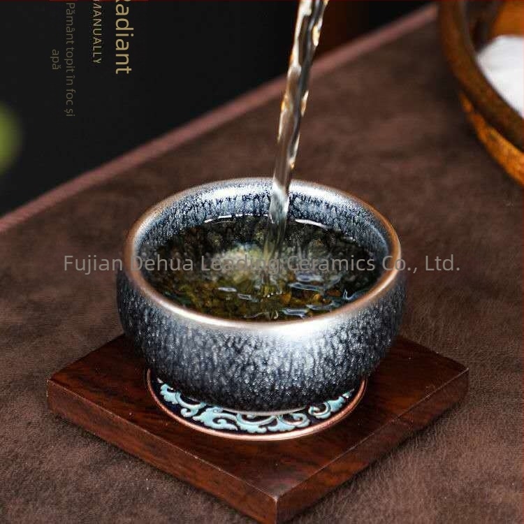 Ceainic Baihua Jianzhan, cu glazură din minereu brut și corp ceramic din fier, pentru uz casnic.