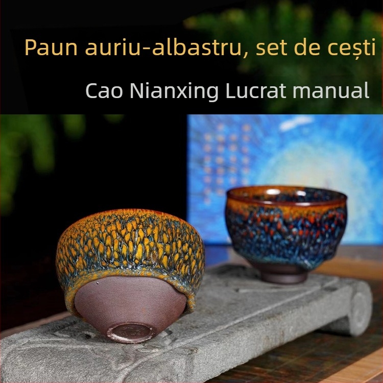 Set de două cești lucrate manual, cu păun auriu-albastru, în cutie cadou, căni ceramice pentru ceai