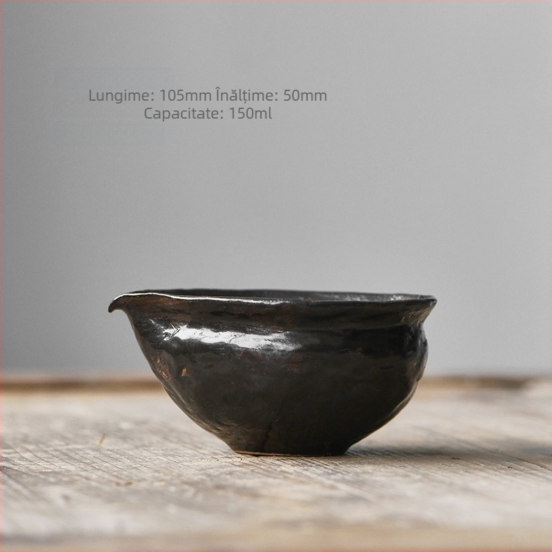Set de ceai ceramic în stil wabi-sabi, cu o ceașcă din ceramică de lut lucrată manual, instrument Zen pentru distribuția ceaiului și un ceainic comun