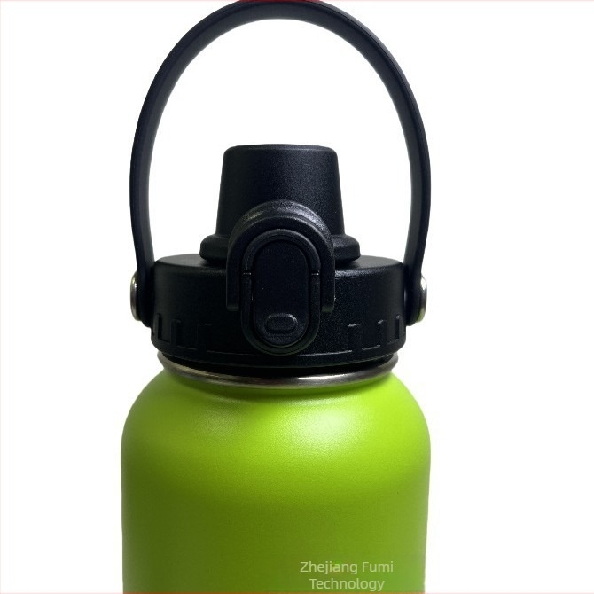 Cană termoizolantă portabilă cu mâner și capac basculant, capac din plastic pentru pahar sport
