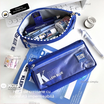 Etui triunghi Klein Blue pentru creioane, capacitate mare, rezistent la murdărie, stil minimalist pentru elevi din învățământul primar