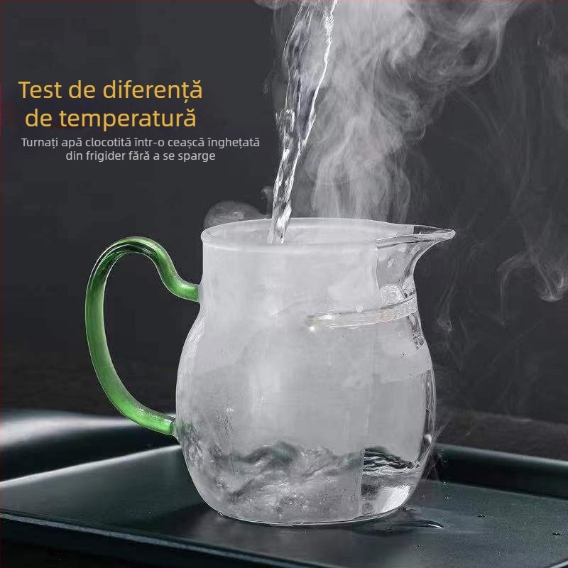 Cească Gongdao pentru ceai, cu formă semilunară, mâner colorat, sticlă borosilicată rezistentă la căldură, filtru încorporat și gură ascuțită