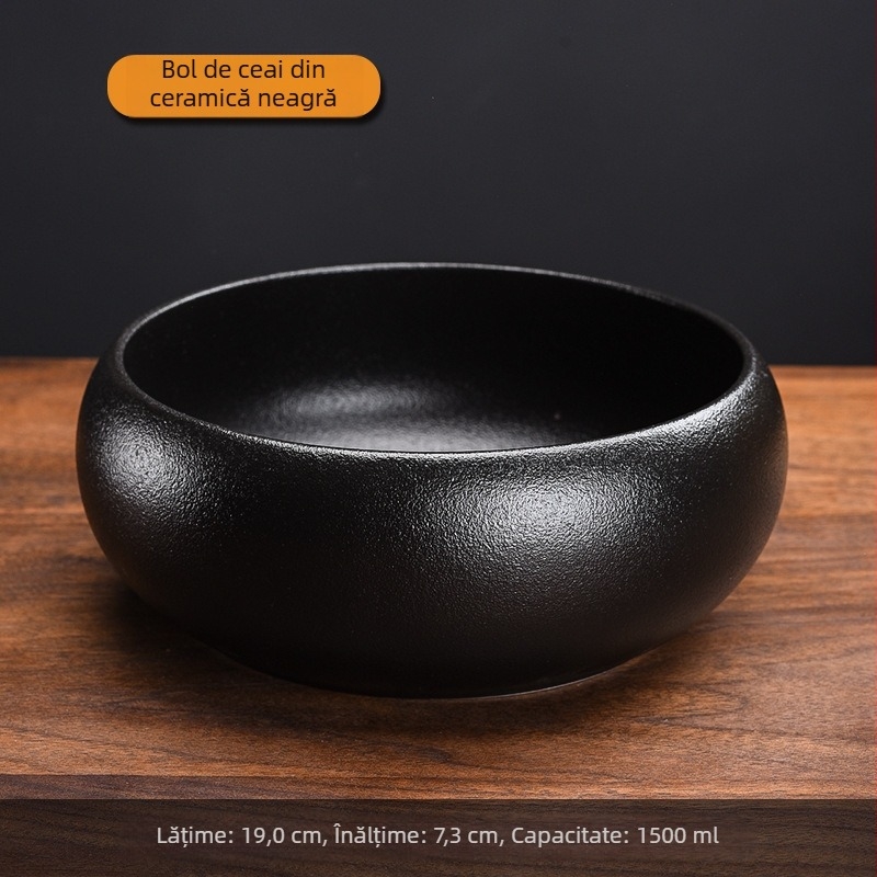 Set de ceai ceramic negru, cu inserții din tin, pentru uz casnic modern; include ceșcuța de ceai, spalător pentru pensule, bazin de apă și vas pentru zațul de ceai.