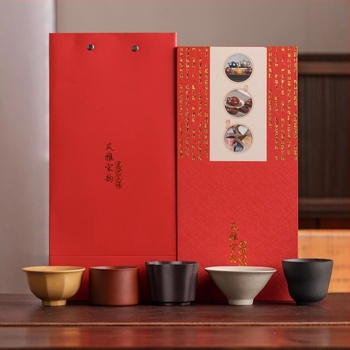 Set de ceai din lut mov în cutie cadou, set de porțelan chinezesc în stil tradițional, cu cești pentru gazdă și cești de degustare, personalizare disponibilă