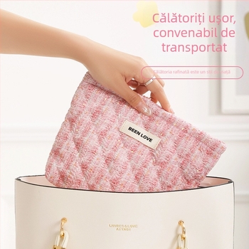 Geantă de machiaj ușoară pentru călătorii, cu organizator pentru pensule, husă cosmetică compactă, design modern minimalist.