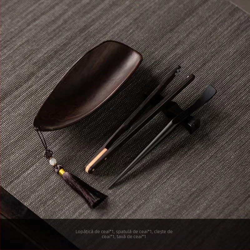 Set de ceremonie pentru ceai din lemn de nuc, trei piese: clips pentru ceai, linguriță și infuzor în formă de lotus