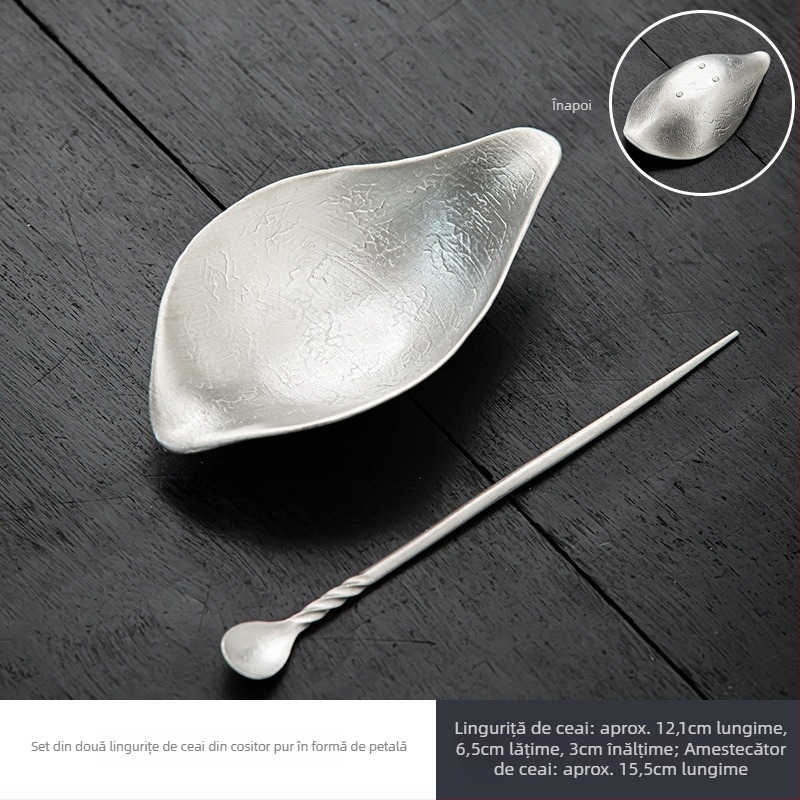 Set de accesorii pentru ceai, lucrat manual din tin, cu design Zen: lingură de ceai, ac de ceai, lopățică de ceai, cupă de ceai, pernă pentru ceai, separator pentru ceai și tavă de servire.