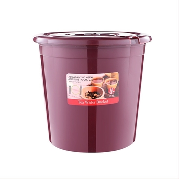 Recipient plastic portabil pentru resturi de ceai, cu strecurătoare și suport de drenaj