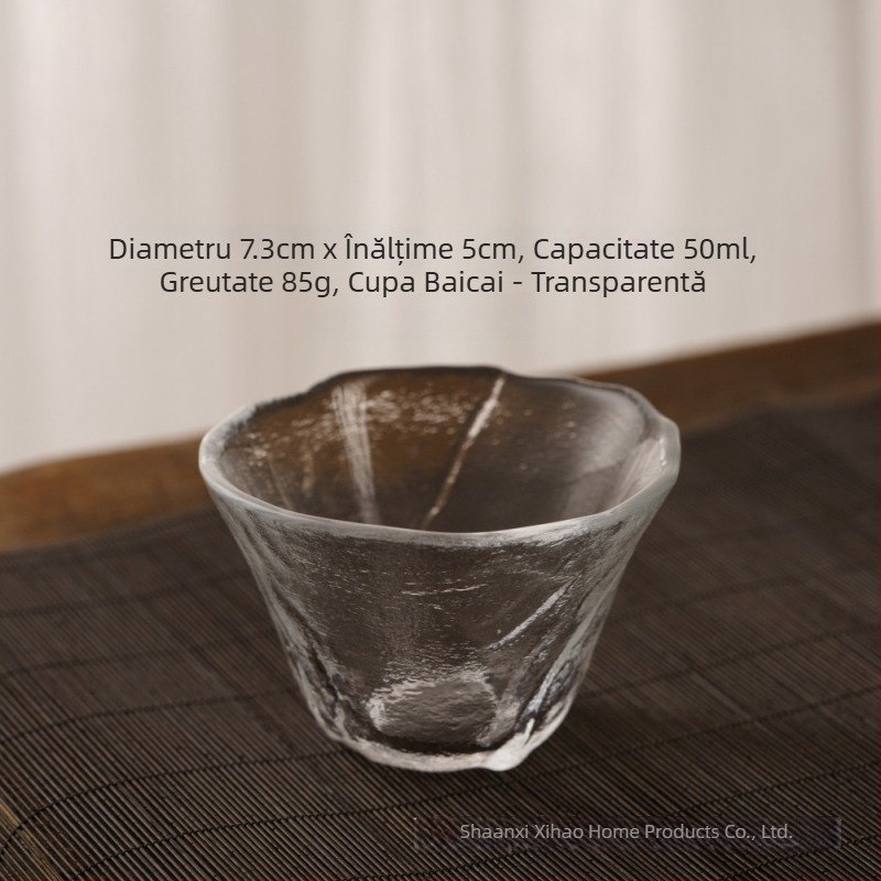 Ceșică roz din sticlă pentru ceai și sake, stil japonez, cu flori de cireș (sakura), model petale, gradient mov