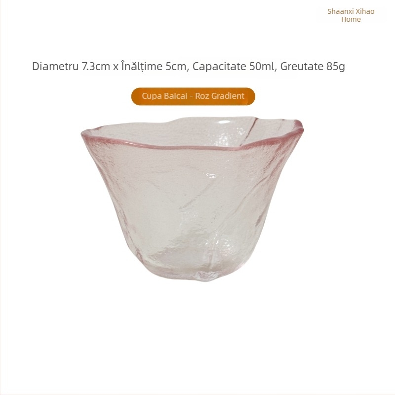 Ceșică roz din sticlă pentru ceai și sake, stil japonez, cu flori de cireș (sakura), model petale, gradient mov