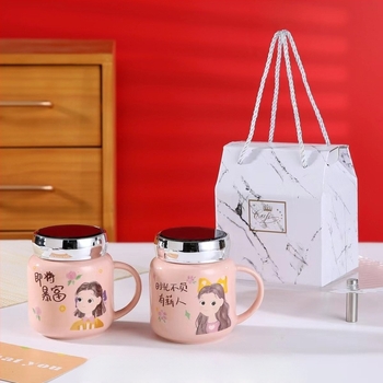 Cană ceramică pentru cafea cu capac, capacitate mare, galben lăptos, în cutie cadou