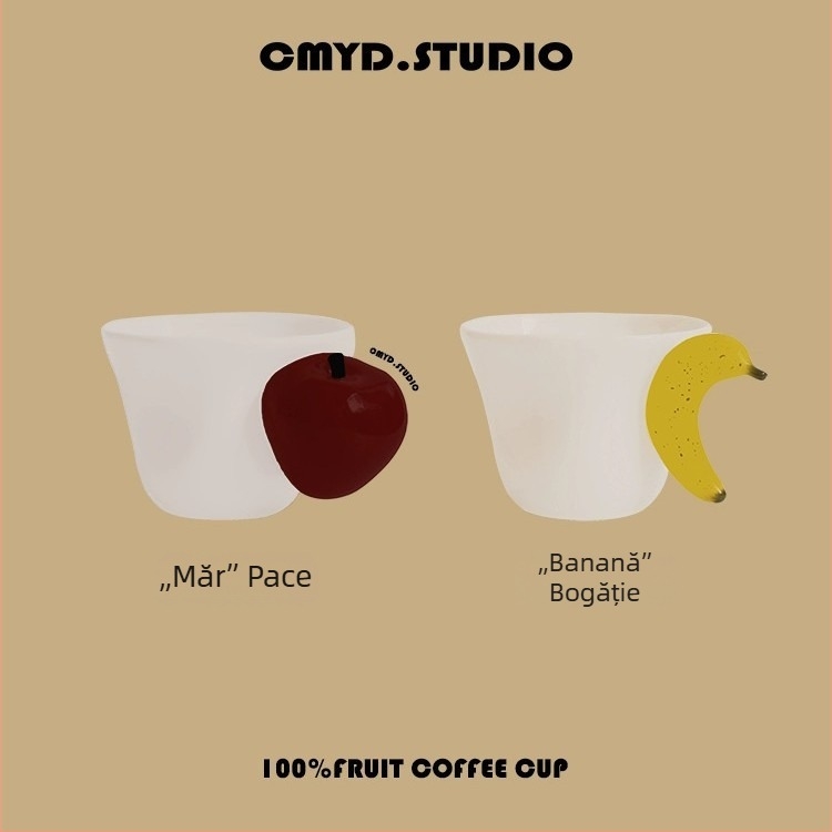 Cani ceramice pictate manual pentru cuplu, design banană și măr