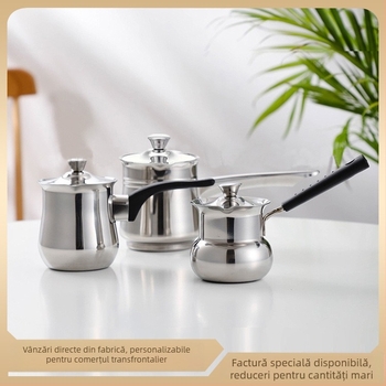 Căni din oțel inoxidabil pentru cafea și set de ustensile pentru cafea: moka pot, ibric turcesc, ibric pentru preparare manuală și aparat de cafea pe plită.
