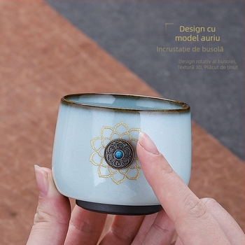 Ceașcă de ceai ceramică în stil chinezesc, cu pictură manuală aurie pe corp din fier