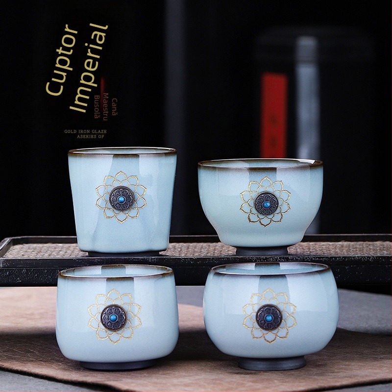 Ceașcă de ceai ceramică în stil chinezesc, cu pictură manuală aurie pe corp din fier