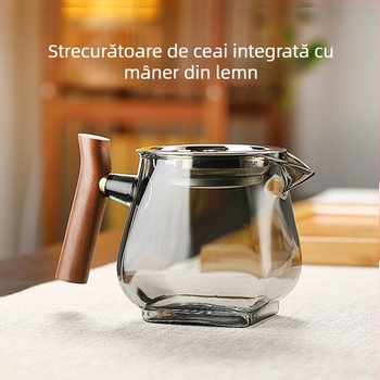 Ceasca de sticlă pentru ceai cu strecurător încorporat și mâner din lemn