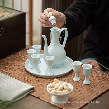 Set de vin în stil chinezesc, cutie cadou premium, pahare din porțelan albe, design antic și dozator de vin, logo inclus
