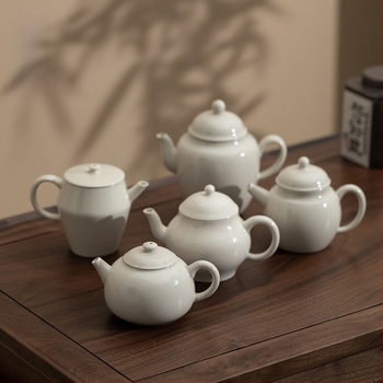 Ceainic ceramic cu glazură din cenușă de plante, fabricat manual, design minimalist pentru uz casnic
