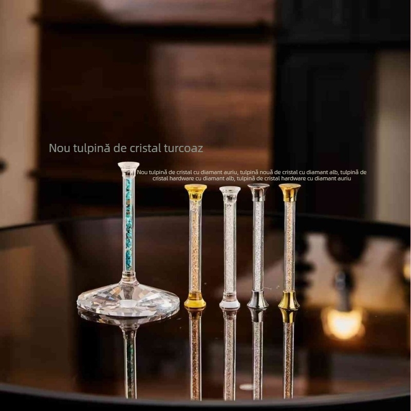 Model nou: pahar de cristal turcoaz cu accente de diamante aurii și albe