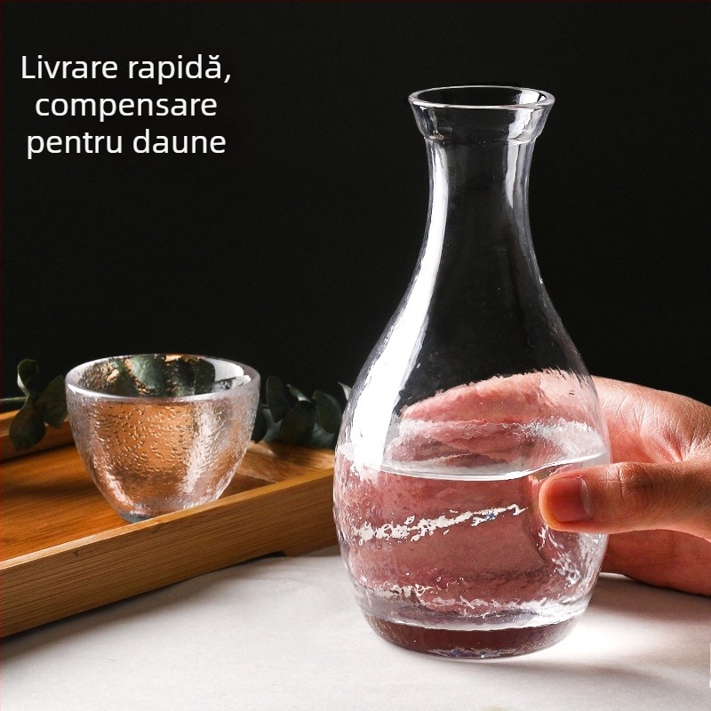 Set japonez din sticlă pentru sake — realizat manual, 1 carafă și 3 pahare, textură ciocănită, set cadou
