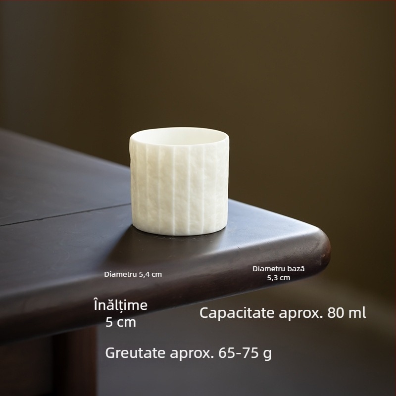 Ceasă de cafea cu finisaj mat și model origami, din porțelan alb, potrivită pentru latte art, băuturi și ceai.