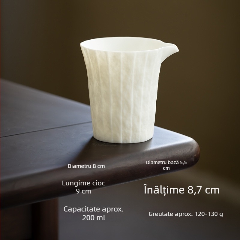 Ceasă de cafea cu finisaj mat și model origami, din porțelan alb, potrivită pentru latte art, băuturi și ceai.