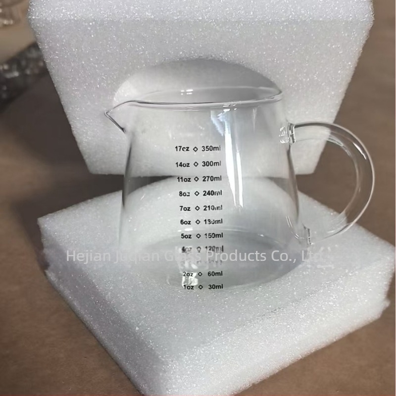 Vas pour-over pentru împărțirea cafelei, cu ceașcă de lapte din sticlă rezistentă la căldură și scară de măsurare