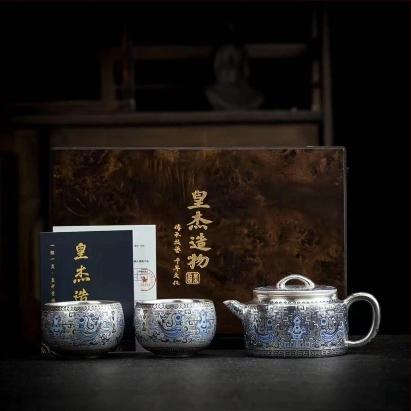 Zhou Hongjie 999 argintiu set ceai cu model albastru-alb cu pești și alge — un ceainic și două căni, set Kung Fu într-o cutie cadou premium
