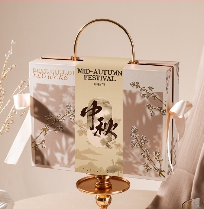 Cutie cadou șampanie cu design floral și mâner — cadouri de nuntă pentru domnișoarele de onoare