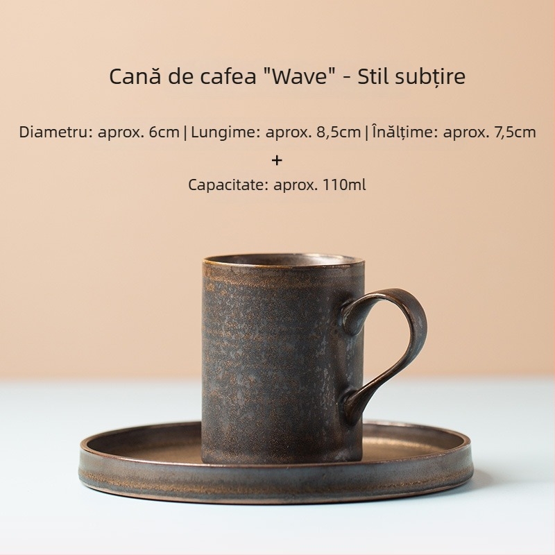 Set pentru cafea filtrată acasă: ceașcă ceramică, filtru și oală de turnare în stil japonez