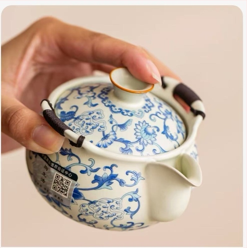 Set de ceainic din porțelan Purple Ru Kiln, placat cu argint și motif bujor, cu mâner, set de ceai pentru călătorii — un ceainic și trei cești