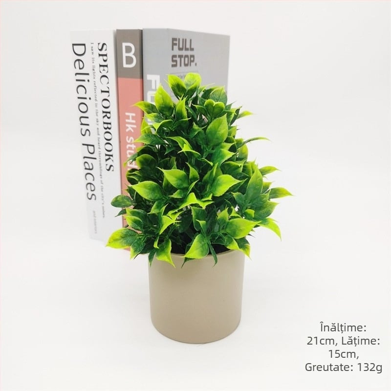 Plantă artificială într-un ghiveci din plastic, decor pentru casă sau birou