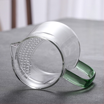 Ceașcă de ceai din sticlă, în formă de semilună, cu filtru integrat pentru ceai verde