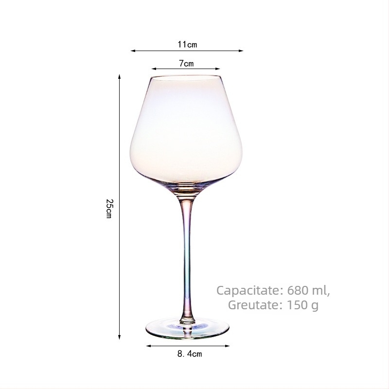 Set de pahare din cristal colorat pentru vin roșu, cu decantor în formă de harpă și pahare cu picior înalt.